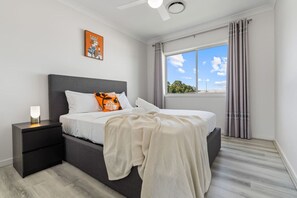 1 bedroom, desk, iron/ironing board, WiFi