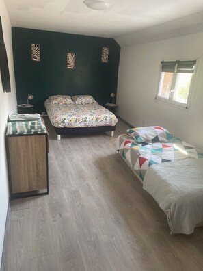 1 bedroom, iron/ironing board, WiFi, bed sheets