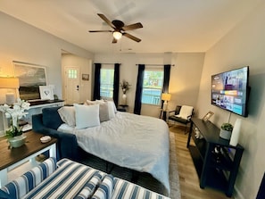 3 bedrooms, desk, iron/ironing board, travel cot