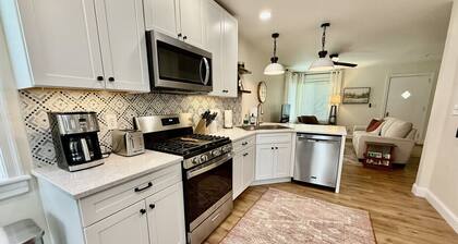 Bricklet | Small House, Big Charm Near HPU/Market