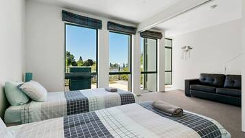 3 bedrooms, iron/ironing board, WiFi