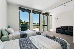 3 bedrooms, iron/ironing board, WiFi