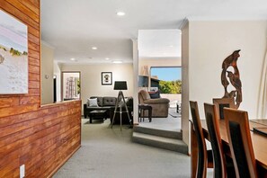 Interior - Tui`s place - thoughtfully decorated, spacious and peaceful, with a short walk to town centre (Taupo)