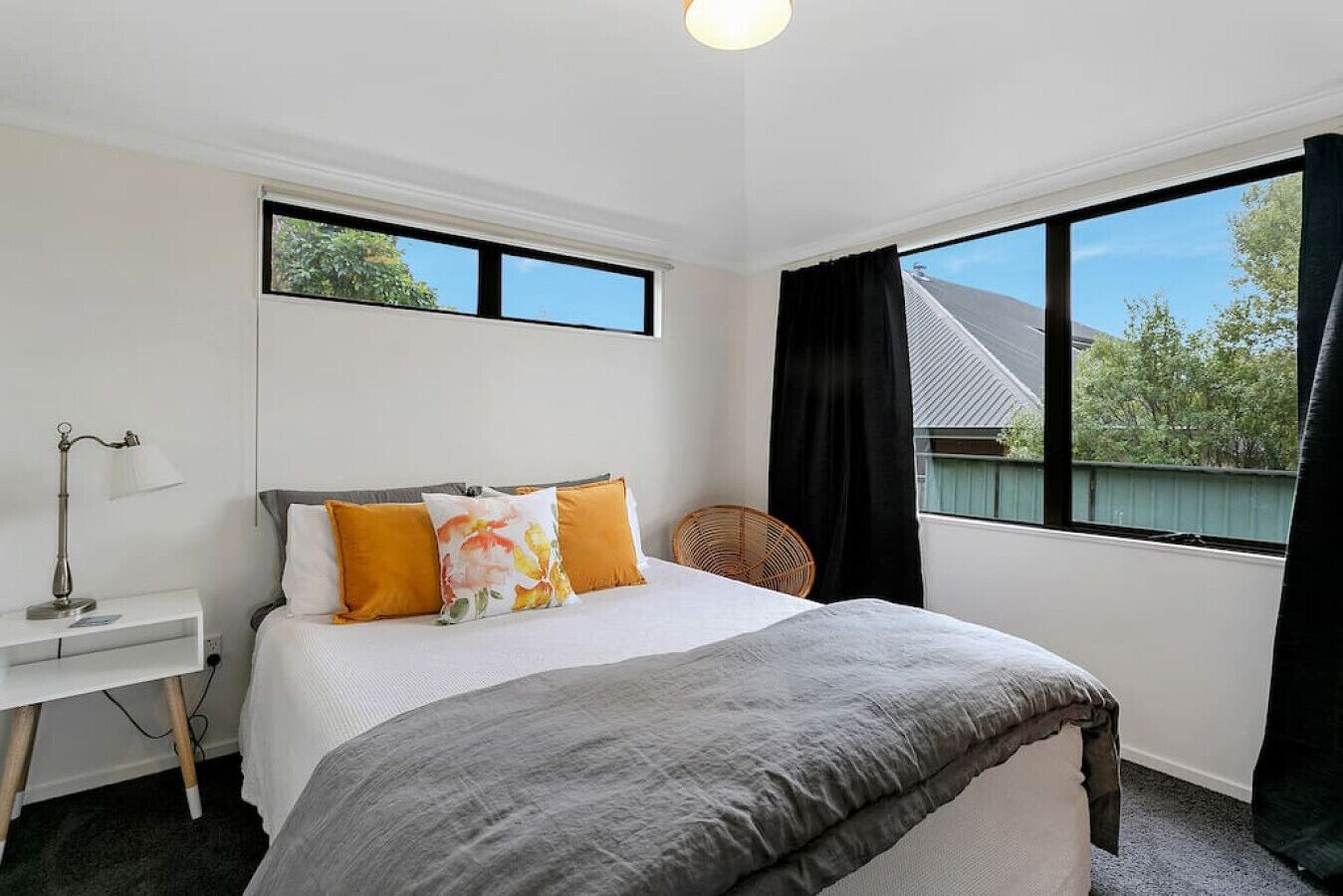 3 多间卧室、熨斗/熨衣板、WiFi、床单