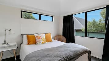 3 chambres, fer et planche Ă repasser, Wi-Fi, draps fournis