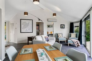 Interior - The Pavilion - spacious, warm, cozy, free wifi, family friendly, outdoor living & dining (Taupō)