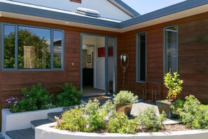 Exterior detail - Treetop Living - peaceful oasis, serene and cozy interior, scenic views of native bush. (Taupō)