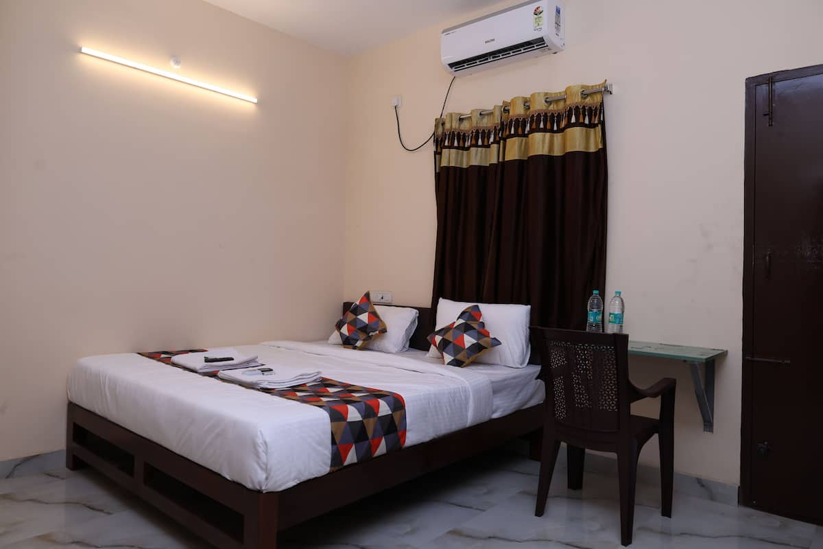 Deluxe tweepersoonskamer | Lakens van Egyptisch katoen, luxe beddengoed, een bureau, gratis wifi
