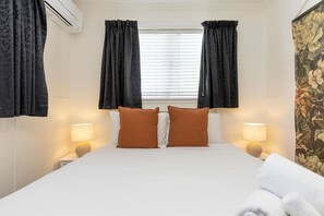 1 habitación, tabla de planchar con plancha, wifi y ropa de cama 
