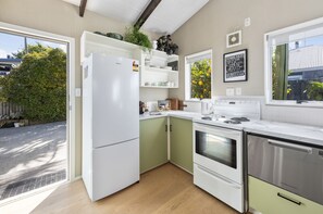 Oven, stovetop, dishwasher, coffee/tea maker