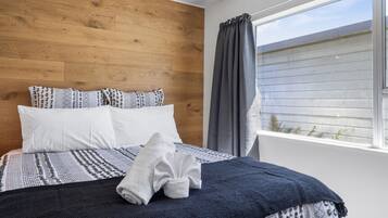 3 bedrooms, WiFi, bed sheets