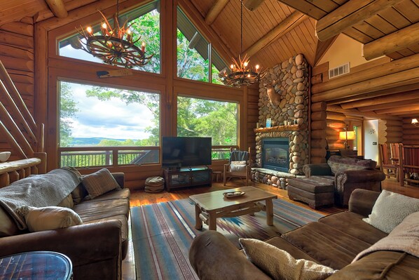 TV connectée, cheminée, baby-foot, table de tennis de table