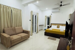 Superior Room | Free WiFi - MTR PEARL (Sira)