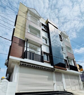 Exterior - MTR PEARL (Sira)