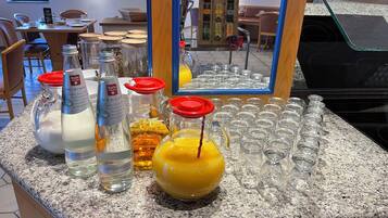 Buffet breakfast on weekends (EUR 15 per person)