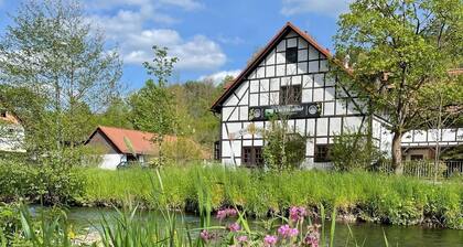 Landhotel Der Distelhof mit Scheunencafé