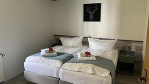 패밀리 스위트, 침실 2개, 전용 욕실, 정원 전망 | 고급 침구, 책상, 노트북 작업 공간, 무료 WiFi
