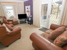 Fireplace, DVD player