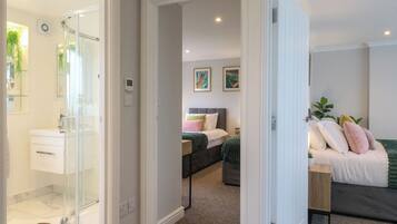 Cottage | 4 bedrooms, individually decorated, individually furnished, free WiFi