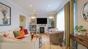 Cottage | Living area