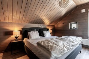 6 bedrooms, Internet, wheelchair access