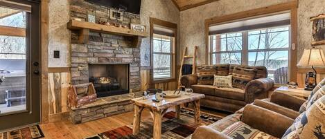 Smart TV, fireplace