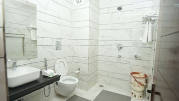 Kamar Standar | Kamar mandi