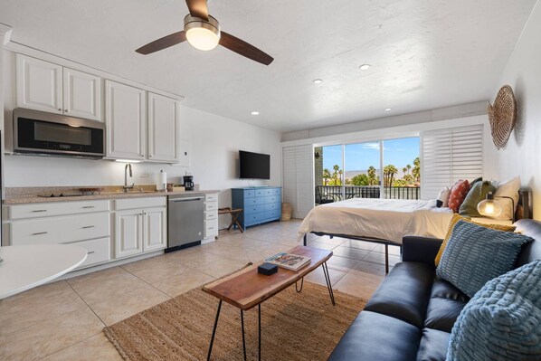 Unclassified image, 1 of 29, button