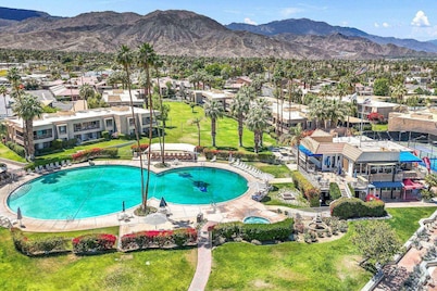 Historic Shadow Mountain Resort Stay — Pools, Tennis, Near El Paseo & Celeb Hotspots!