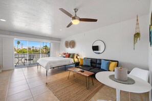 Unclassified image, 5 of 29, button