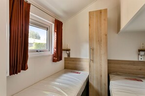 3 bedrooms, free WiFi, bed sheets