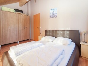 3 quartos, ferros/tábuas de passar roupa, Wi-Fi