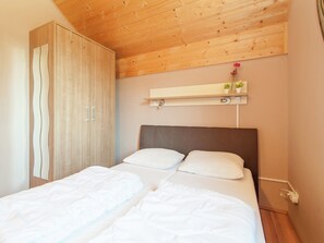 3 bedrooms, iron/ironing board, WiFi - Chalet in Koetschach-Mauthen near ski slope (Kötschach-Mauthen)