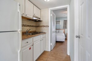 2 dormitorios, tabla de planchar con plancha, wifi gratis y ropa de cama