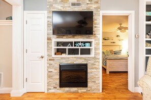 1 sovrum, internet och sängkläder