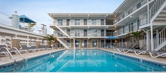 Tides & Tranquility: Your Perfect Beach Getaway