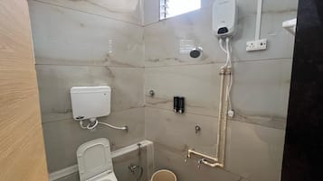 Classic Triple Room | Free WiFi