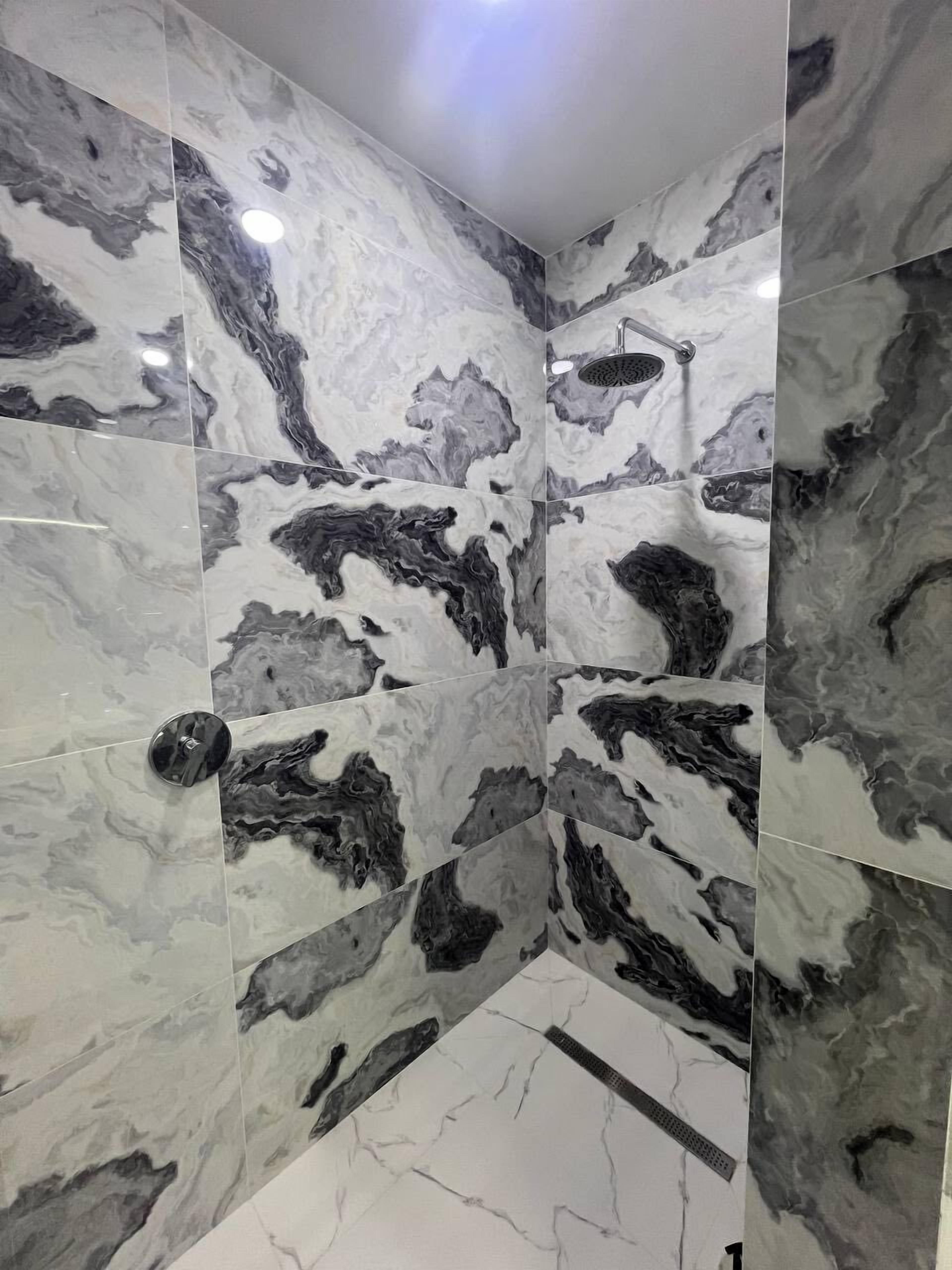 Classic Room, Garden View | Bathroom | Hair dryer, slippers, towels, soap