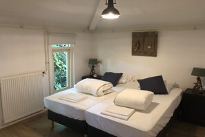 3 bedrooms, WiFi - Chalet in Sandberghe with Sunny Terrace (Uden)