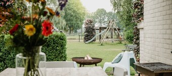 Cottage in Leenderstrijp near Nature Reserve