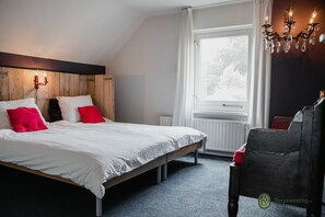 6 bedrooms, free WiFi