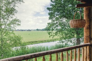 Property grounds - Tranquil Dutch Countryside (Zuna)