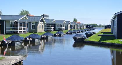 Moderne Lodge im Zentrum von Giethoorn
