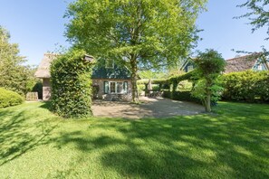 Exterior - Charming Home w/ Garden (Paasloo)