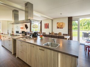 Fridge, microwave, dishwasher, coffee/tea maker