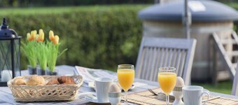 Countryside Barn Retreat