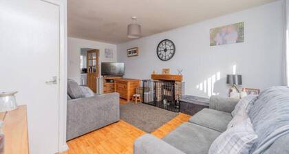 Soothing bungalow with WiFi in Ludlow
