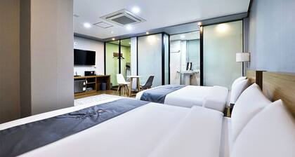 Noah hotel