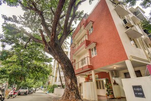 Mặt tiền nơi lưu trú