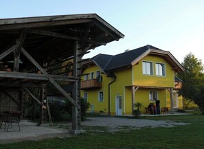 Exterior - Holiday home Anna Comfortable Vacation Home (Faak am See)
